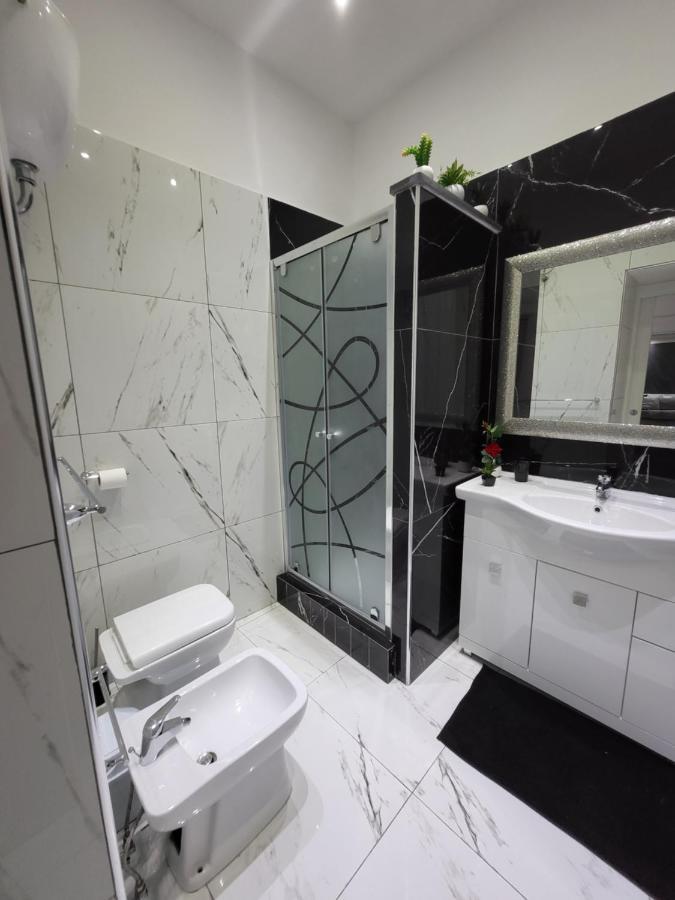La Casa Di Titina Apartment เนเปิลส์ ภายนอก รูปภาพ