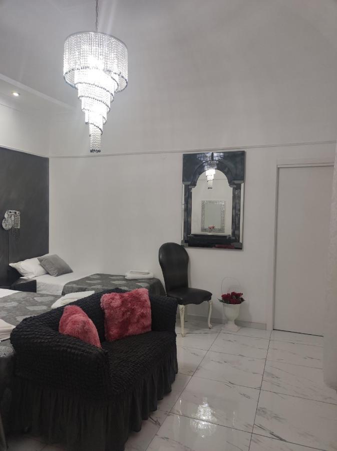 La Casa Di Titina Apartment เนเปิลส์ ภายนอก รูปภาพ